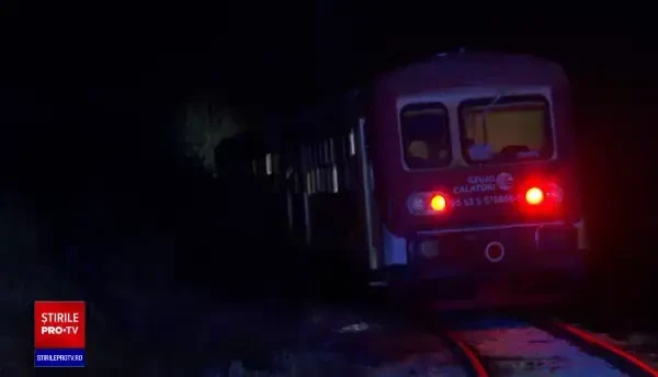 Doi copii au murit în mașina lovită de tren la o trecere fără barieră. CFR Infrastructură era obligată legal să o monteze