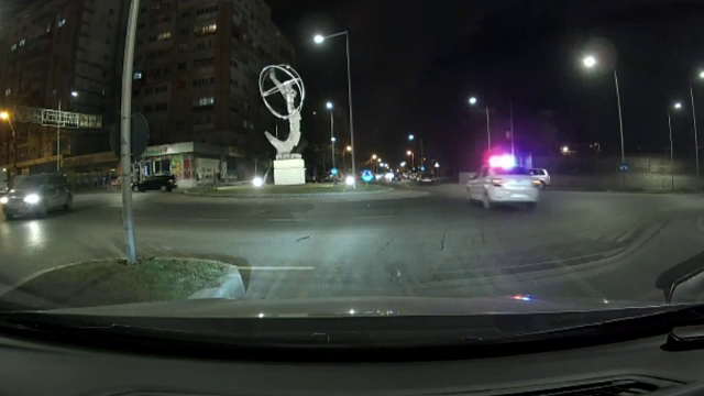 Bărbat din Vrancea, căutat după o cursă nebună pe străzile din Galați. Unde au găsit polițiștii mașina