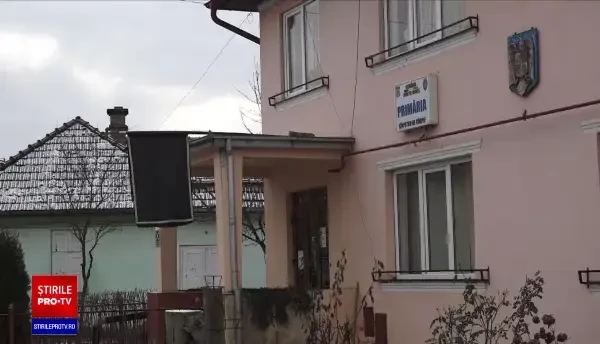 Povestea lui Ionică și Petrică, cei doi frați care au pierit în mașina izbită de tren, condusă de unchiul lor