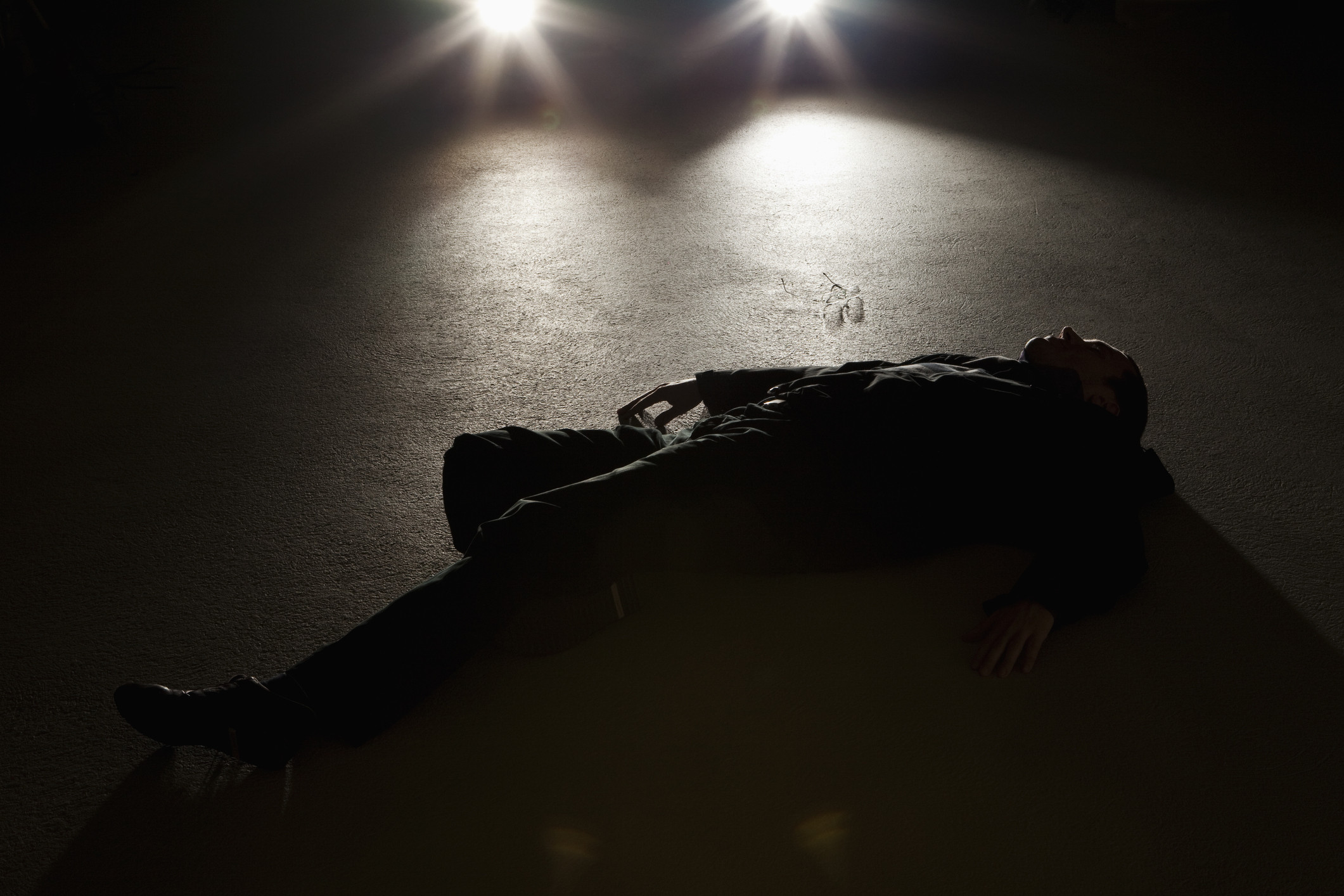 Doi bărbați au murit în Tulcea loviți de mașini întinși pe asfalt, în două accidente diferite, în aceeași zi, pe același drum