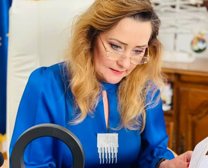 Elena Lasconi a făcut economie de 1,5 milioane lei renegociind contractele de energie, în plină criză. Cum a reușit asta