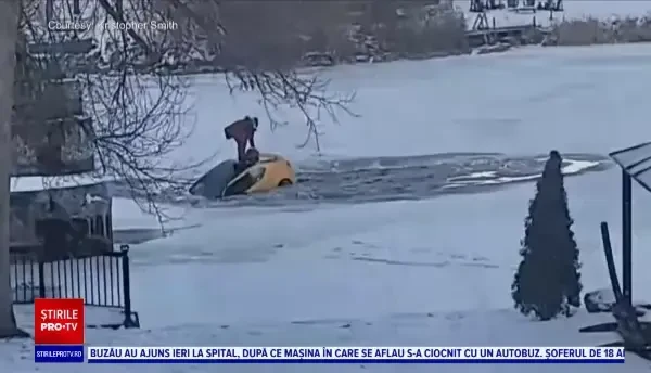 Selfie pe capota mașinii care se scufunda într-un râu înghețat, în Canada. Șoferița: "Dacă ar fi, aş face-o din nou"