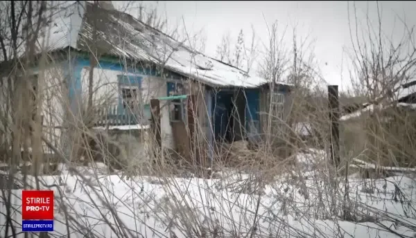 Puținii oameni rămași în localitățile de la frontiera de est a Ucrainei se tem zilnic de o invazie a rușilor