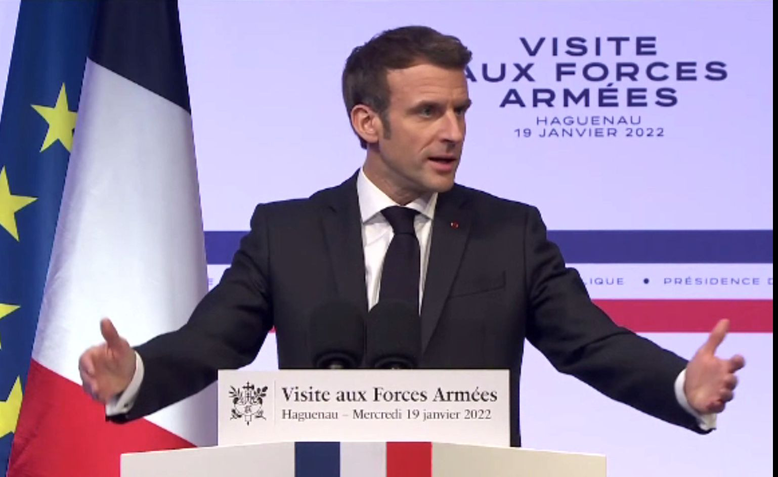 Macron cere un ''dialog dinamic'' cu Rusia. Preşedintele polonez vorbește despre cea mai gravă criză din ultimele decenii