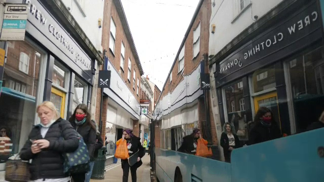 Criză severă a forţei de muncă în Marea Britanie. Românii care vor putea obține mai ușor viză de lucru