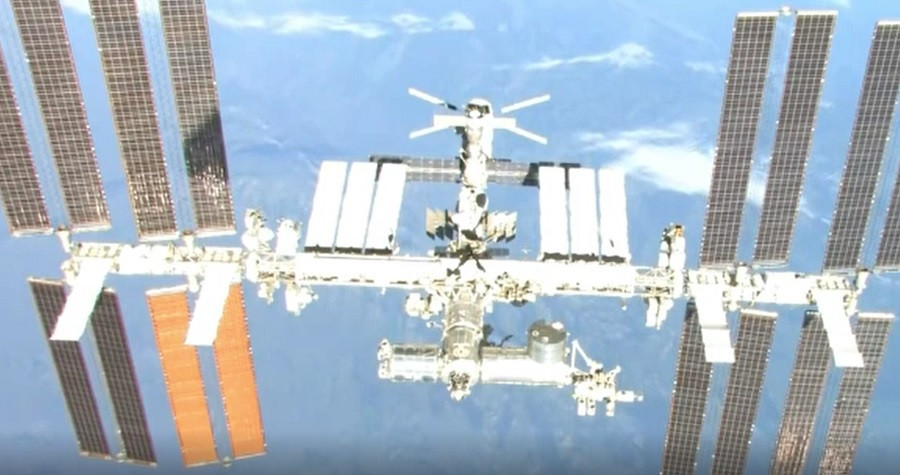 O companie din SUA vrea să amplaseze un studio de producție în spațiu. Tom Cruise, în primul film