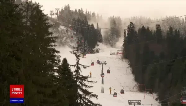 Românii petrec minivacanța de 24 ianuarie la munte. Ce surprize le-au pregătit hotelurile