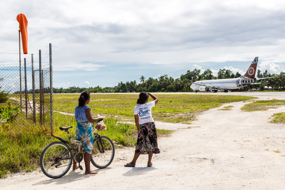 Țara liberă de coronavirus care a intrat în lockdown după ce a aterizat un avion cu zeci de persoane infectate