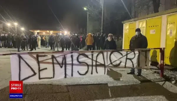 Care este atmosfera la depoul Titan