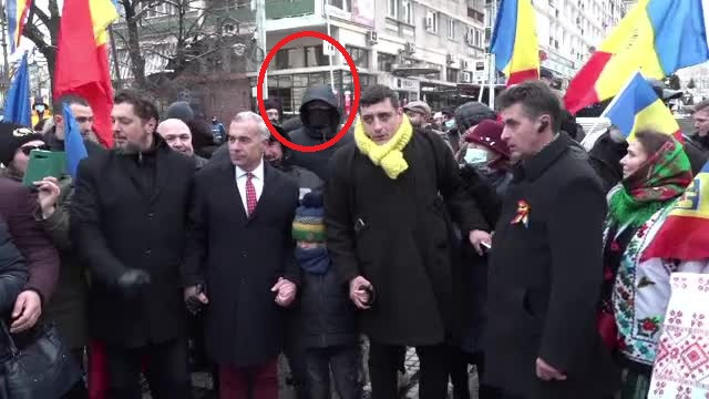 Cine este bărbatul care l-a stropit pe George Simion cu cerneală la Iași de Mica Unire