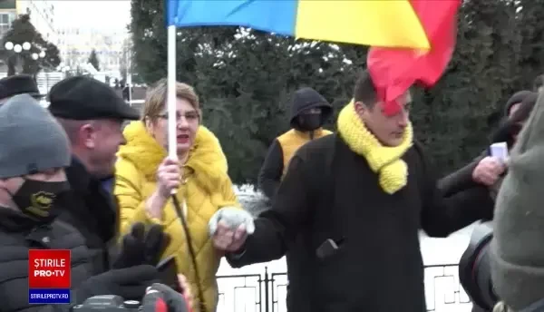 George Simion,atacat cu cerneală la Iași