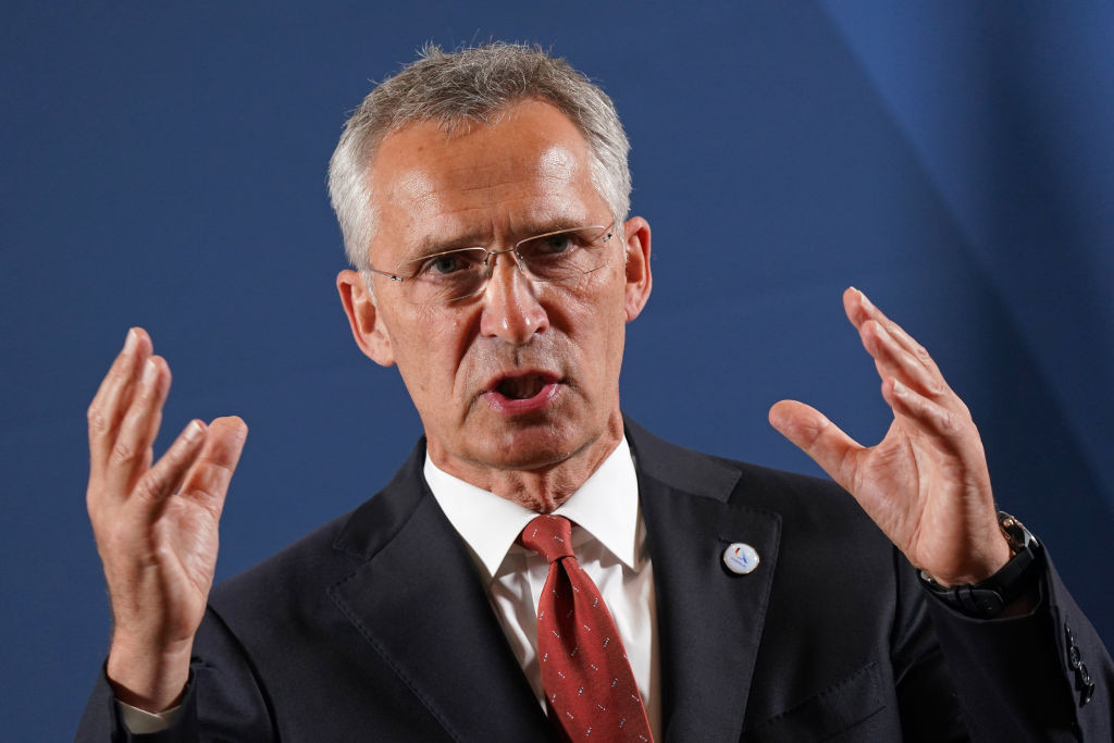 Stoltenberg: ”Este cel mai periculos moment pentru securitatea Europei din generaţia noastră. Războiul este un risc real”