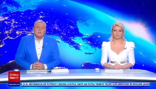 Policlinică din Costești, cuprinsă de flăcări. Acoperișul s-a aprins de la un incendiu de vegetație