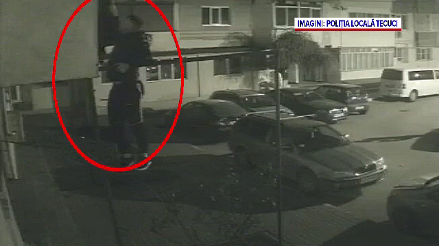 Un individ a escaladat până la etajul unu al unui bloc pentru a fura o geacă pusă la uscat
