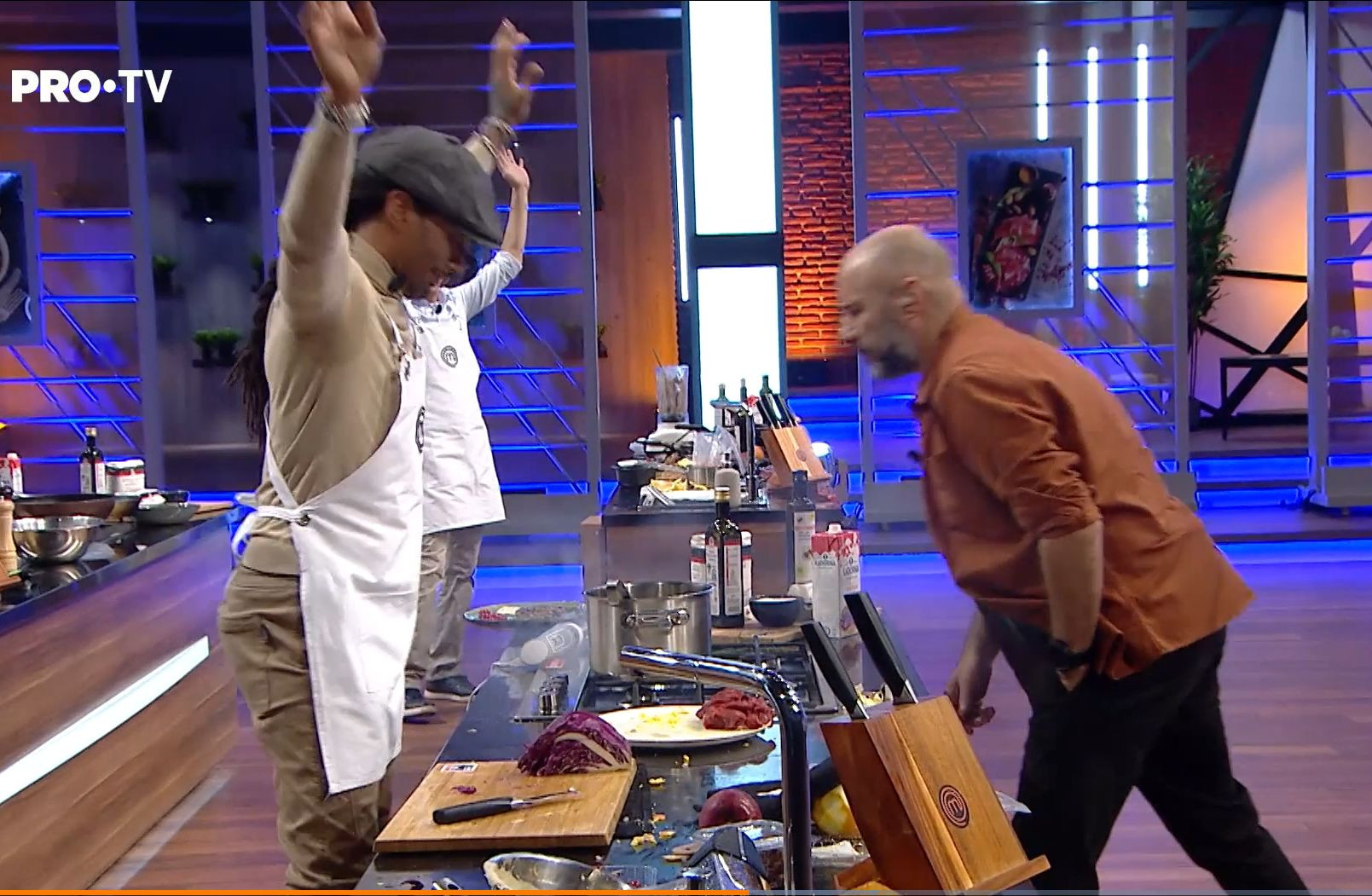 Pericol de incendiu la MasterChef. „Pompieri! Stingeți-i focul”, a strigat Chef Foa. Cine a fost concurentul neglijent