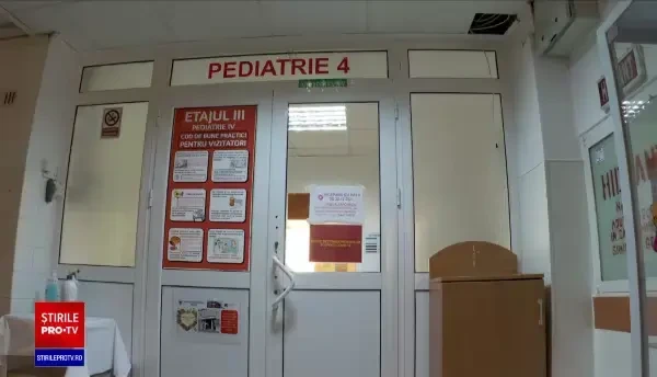 Un bebeluș de nici trei luni, răpus de COVID-19. Avertismentul medicilor