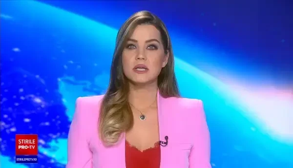 Momente de groază pentru un șofer. Cabina camionului pe care îl conducea a luat foc