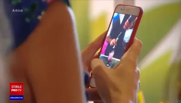 Atenție ce postați pe internet. S-ar putea să vă urmărească în viitor, chiar dacă le ștergeți