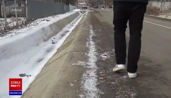 Un tânăr din Rădăuți, înjunghiat grav de un coleg de liceu, în plină stradă