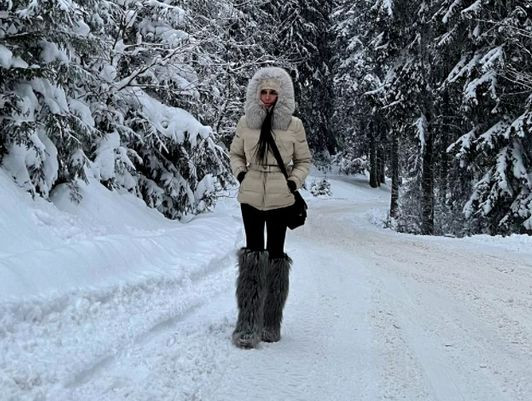 elena basescu cizme chanel