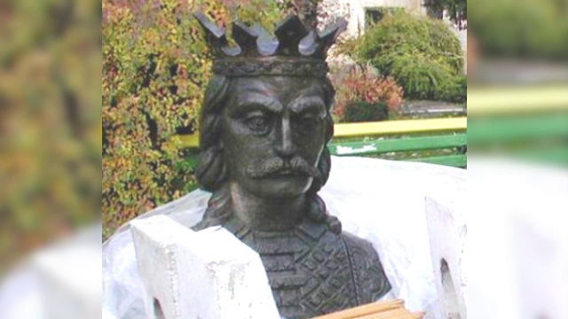 Un bust al lui Ștefan cel Mare a dispărut de sub ochii autorităților din Tecuci. De 19 ani așteptau ocazia să îl amplaseze