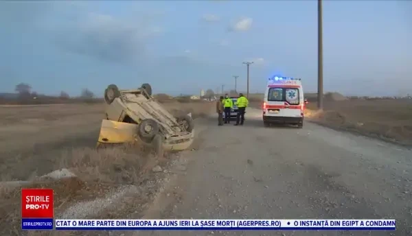 Un șofer băut și cu permisul anulat, prins de polițiști după ce a provocat un accident rutier în Prahova