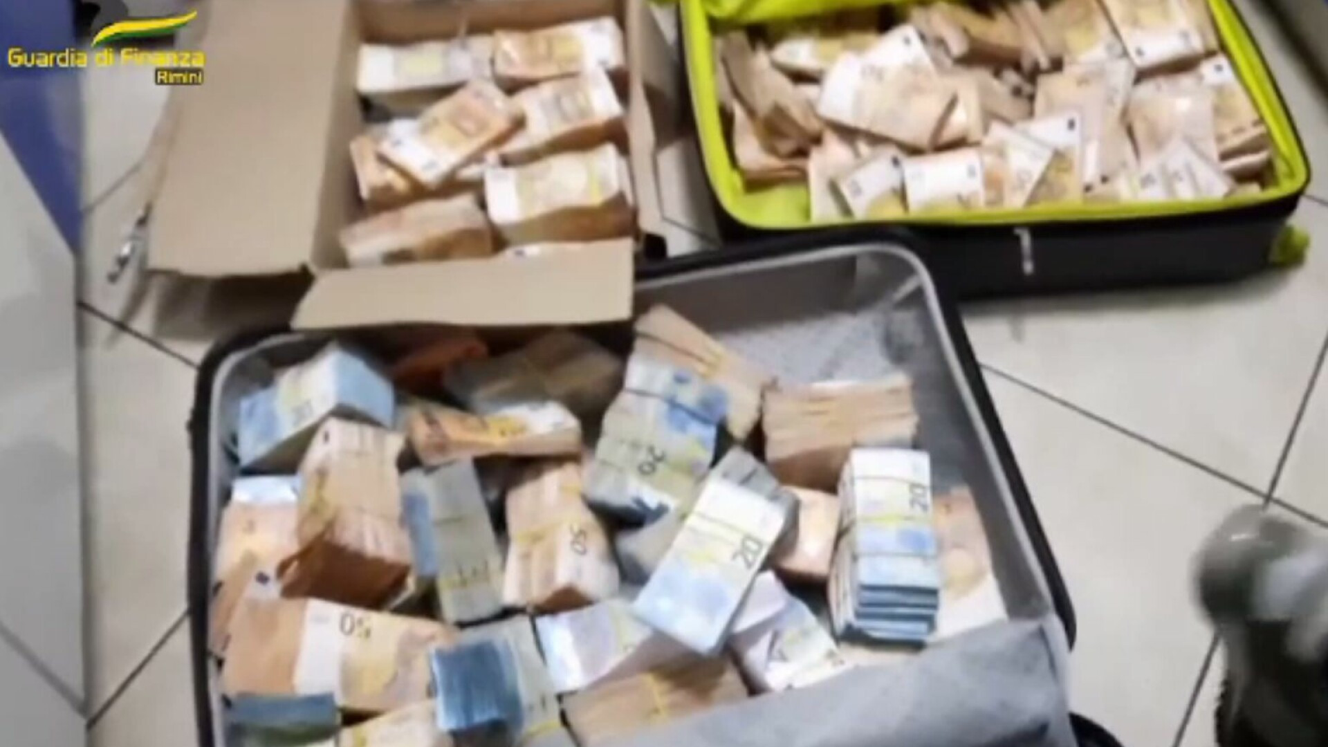 Afaceriști italieni arestați pentru înșelarea statului cu 440 milioane de euro. Au profitat de pandemie