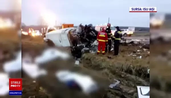 Grav accident rutier pe DN28 Iaşi-Târgu Frumos. Șapte persoane au murit şi două au fost rănite în urma unui carambol