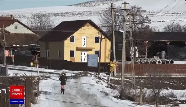 Un bărbat care a furat 200.000 de lei din locuințe, prins după o lună. Ce au găsit polițiștii în casa lui