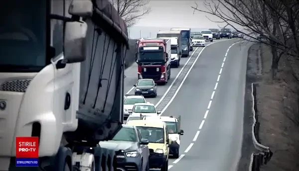 ANIMAȚIE GRAFICĂ. Cum s-a produs accidentul cu 7 morți de pe E85. Șoferul TIR-ului ar fi pierdut controlul după o depășire