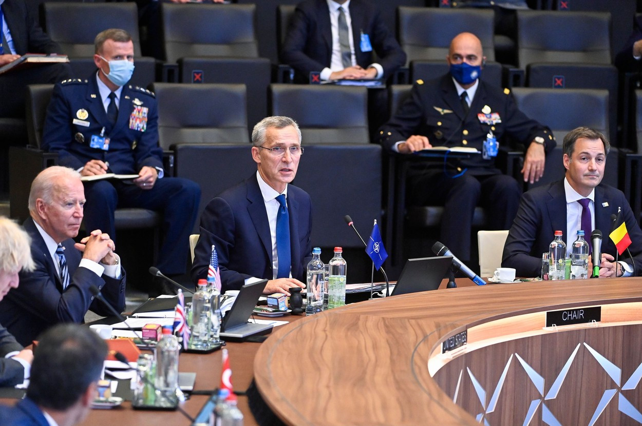 FOTO. Răspunsurile SUA și NATO la cererile Rusiei: În bazele din România şi Polonia nu sunt amplasate rachete Tomahawk