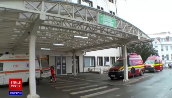 Secția pentru copiii bolnavi de COVID de la Arad este plină. Medicii le recomandă părinților să își testeze copiii