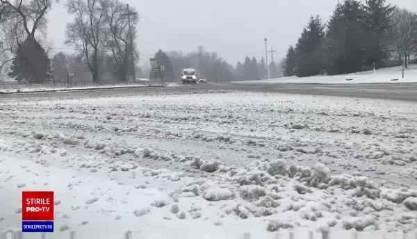 O furtună de zăpadă face ravagii în SUA. Mii de familii au rămas fără electricitate