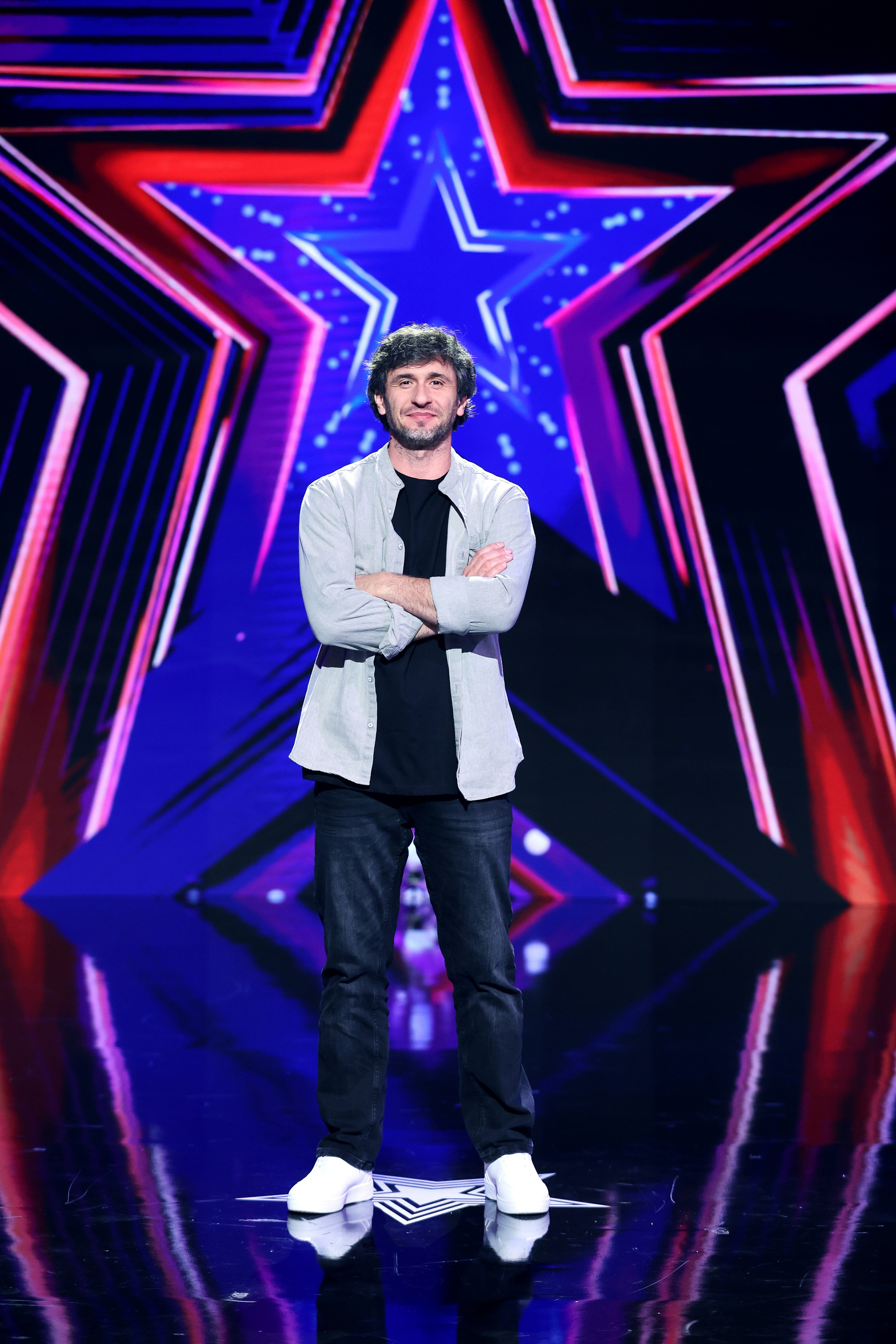 Astăzi &icirc;ncepe sezonul 12 Rom&acirc;nii au talent! Dragoș Bucur: &rdquo;Ne-am ridicat &icirc;n picioare și noi, și cei din public&rdquo;