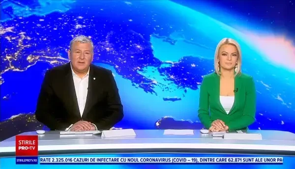 Câinele patinator din New York face senzație prin spectacolele sale pe gheață