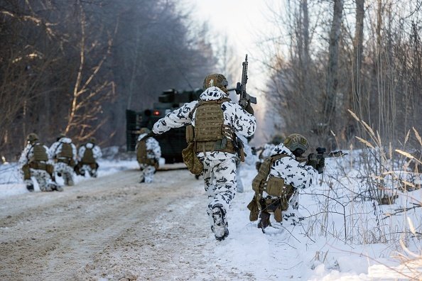 Forţele ucrainene s-au antrenat &icirc;n lupte de gherilă urbană &icirc;n "zona interzisă" de la Cernob&icirc;l, &icirc;n apropierea frontierei cu Belarus - 9