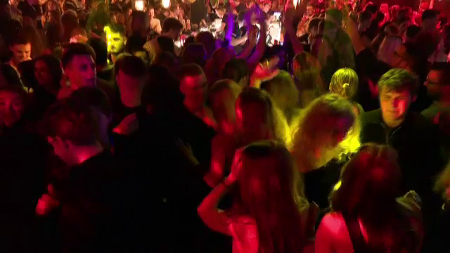 Primul weekend fără restricții în Danemarca. Danezii au petrecut până în zori