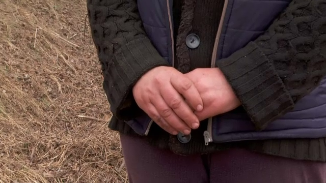 Sătulă de bătăile pe care le primea de la soțul său, o femeie a cerut ajutorul Poliției. „M-a ars și cu fierul”