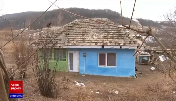 Sătulă de bătăile pe care le primea de la soțul său, o femeie a cerut ajutorul Poliției. „M-a ars și cu fierul”