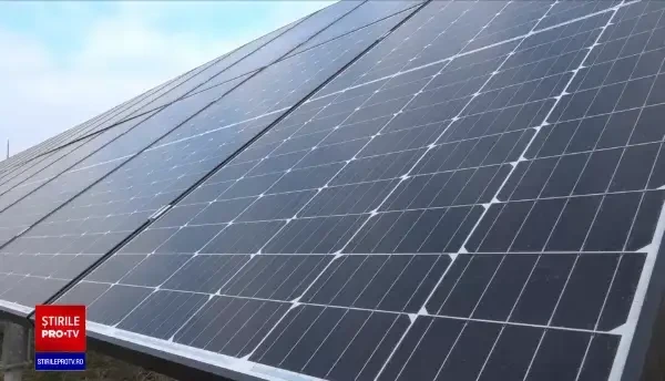 Legea pentru transformarea terenurilor neroditoare în câmpuri de panouri solare a trecut de Senat