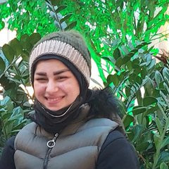 Un bărbat s-a plimbat pe stradă cu capul soției sale în mână, pe care o decapitase. Idignare în Iran