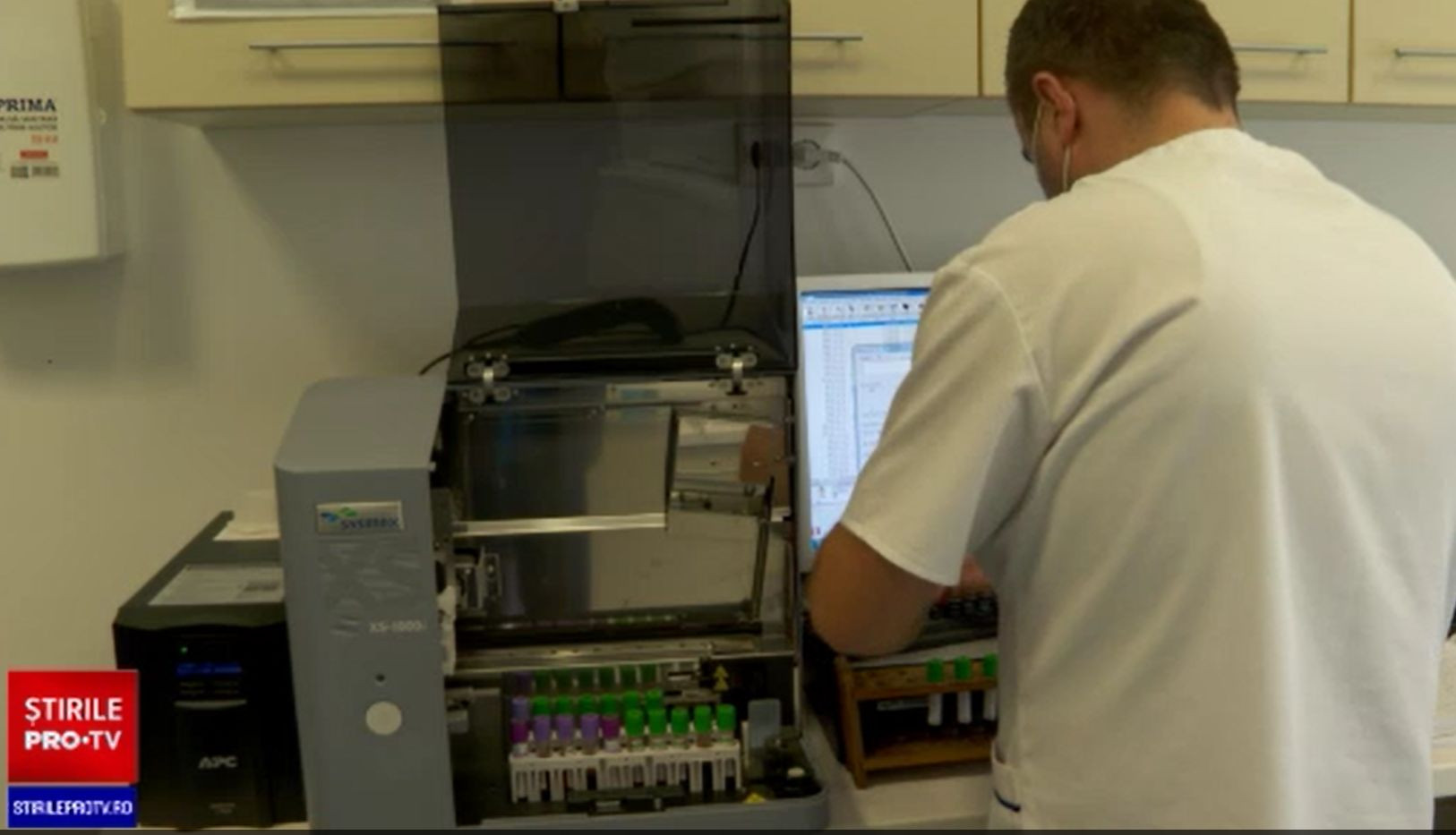 Relaxările măsurilor, așteptate înainte de finalul lunii februarie. Specialiștii spun că urmează scăderea numărului de cazuri