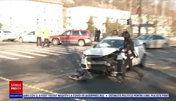 Accident cu mai multe mașini, în Cluj Napoca, după ce două dintre ele circulau pe contrasens. Situația bizară din intersecție