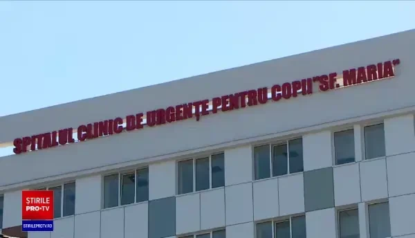 A murit copilul de 2 ani bătut de mamă şi de concubinul acesteia. Cei doi sunt arestați