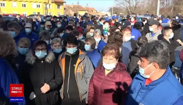 Protest spontan la Uzina Mecanică Cugir. Angajații spun că s-au „săturat de minciuni”