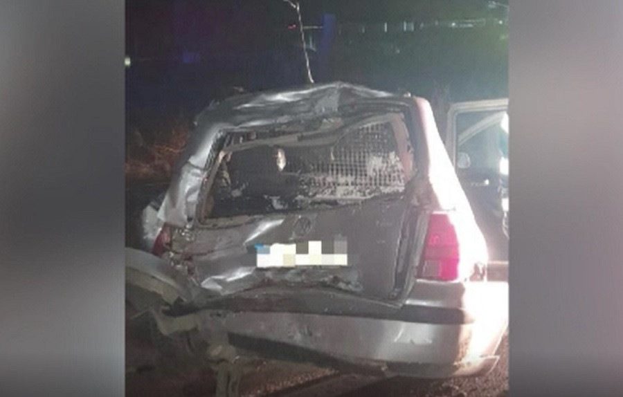 Accident teribil pe un drum din județul Suceava. Cinci persoane, printre care și un bebeluș, au ajuns la spital
