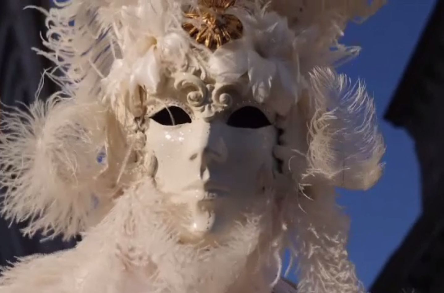 Măștile venețiene, din nou în Piața San Marco. A început carnavalul, după doi ani de pauză