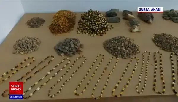 Aproape o tonă de chihlimbar brut este scoasă la licitație de Ministerul Jutiției. Pietrele semiprețioase sunt confiscate