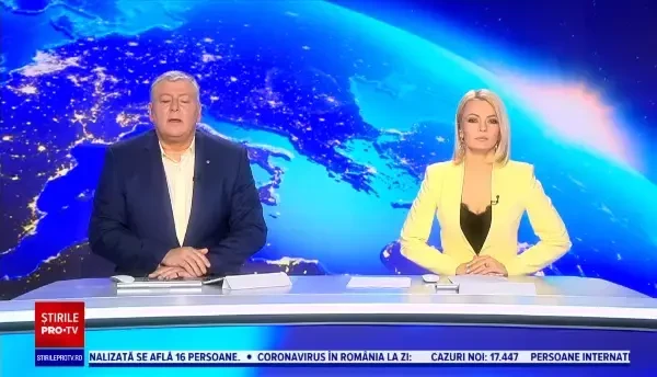 Incendiu puternic pe un drum din Gorj. O furgonetă s-a făcut scrum