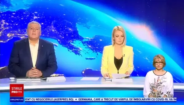 O mașină s-a răsturnat în apropierea orașului Turda. Două persoane au fost transportate la spital